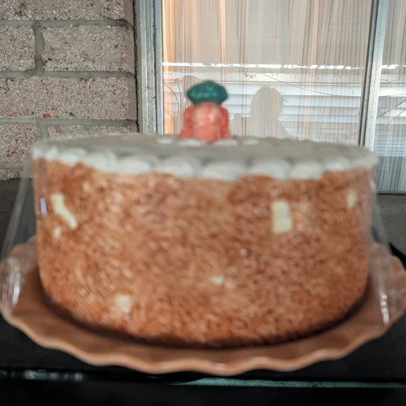 Ceramic Cake-Shaped Platter - Picture 4 of 4